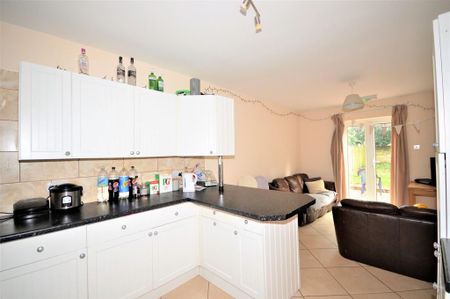 5 bedroom detached house to rent - Photo 4