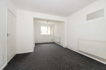 Price £945 pcm - Available 08/04/2026 - Unfurnished - Photo 2