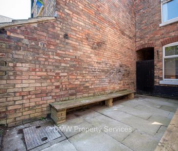 College Street, Long Eaton, Nottingham - Photo 1