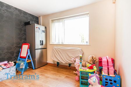 3 bed Semi-Detached House for Rent - Photo 3