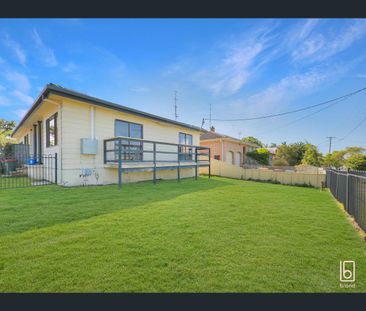 25 South Street, Killarney Vale, NSW 2261 - Photo 1
