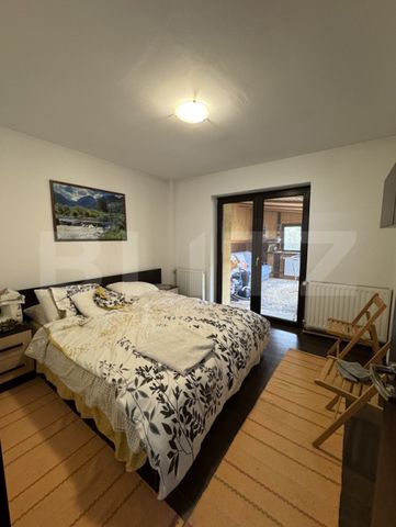 Casa cu curte si garaj, 2 dormitoare, mobilata utilata, Bres - Fotografie 4