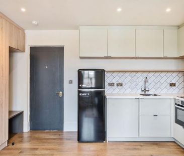 Studio to rent - Photo 2