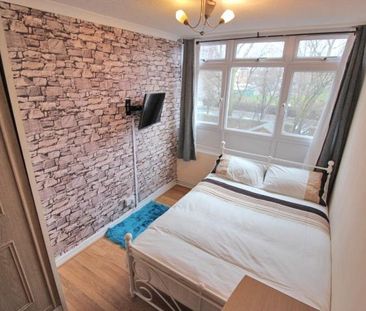 4 bedroom maisonette to rent - Photo 3