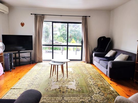 Fully Furnished Home at Waihi Beach - Waihi Beach - Photo 1