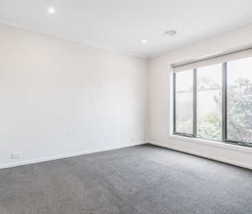 Low-Maintenance Living in a Quiet Location! - Photo 6