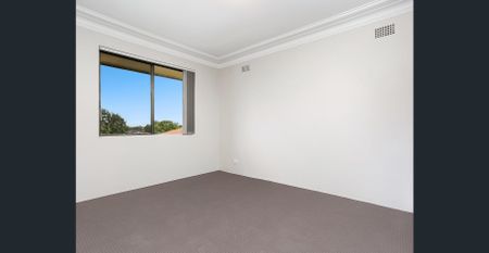 Modern living in convenient location - Photo 2