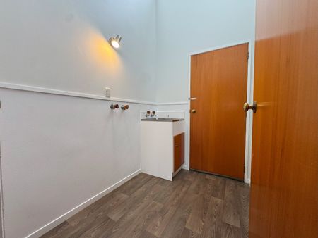 Spacious two bedroom home - Photo 3
