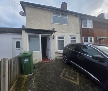 3 Bed Terraced House, Castillon Road, SE6 - Photo 4