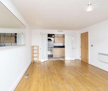 Riverside West, Smugglers Way, SW18 - Photo 1