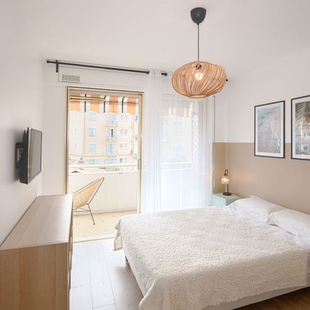 AURELIENNE BO Colocation 3 chambres à Cannes - Photo 3