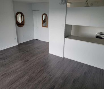 Très Bel Appartement Studio à Louer - Une Personne - Boulevard des ... - Photo 4
