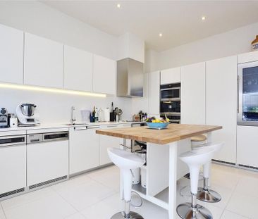 3 bedroom apartment to rent - Photo 2