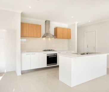 49 Inkerman Crescent, Mickleham VIC 3064 - House For Rent | Domain - Photo 3
