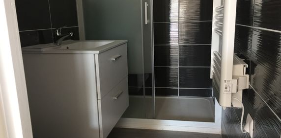 Location Appartement 2 pièces 32m² - Photo 2