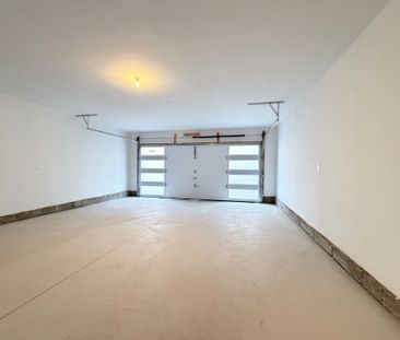 For Lease - 1126 Wheat Boom Drive, Oakville, Ontario - Photo 4