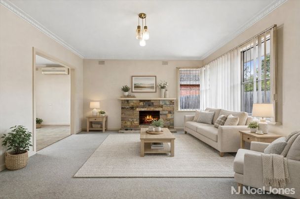 9 Leura Street, DONCASTER EAST - Photo 1