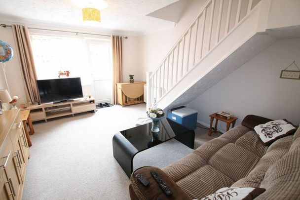 2 bedroom terraced house to rent - Photo 1