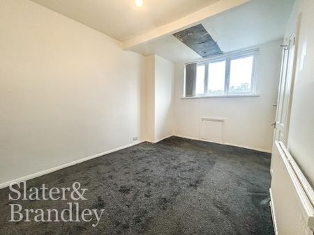 3 bedroom terraced house to rent - Photo 4