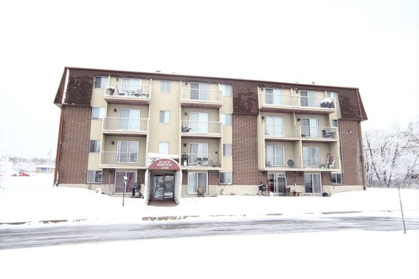 102 · Demi-sous-sol - Photo 1