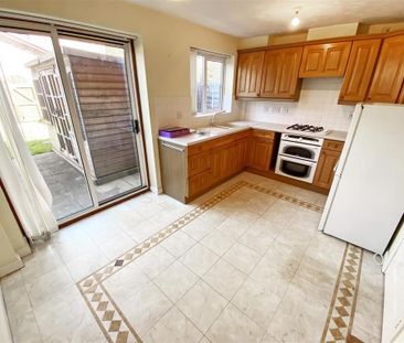 2 bedroom terraced house to rent - Photo 2