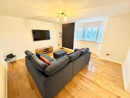 Lloyd Court, Glasgow, G73 - Photo 4