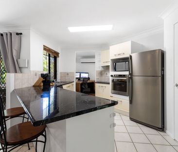 Your Tropical Oasis Awaits - Photo 6