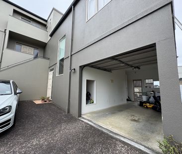 10A Trotting Place, Fairview Heights, Auckland - Photo 1