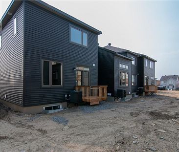 1022 KIJIK CRESCENT - Photo 1