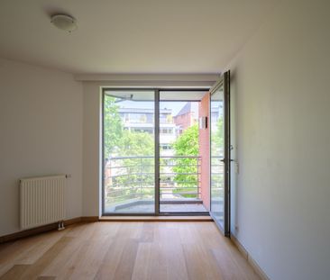 Lichtrijk appartement nabij de Coupure met ruime garageb - Photo 1
