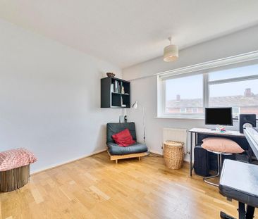 2 bedroom maisonette to rent - Photo 5