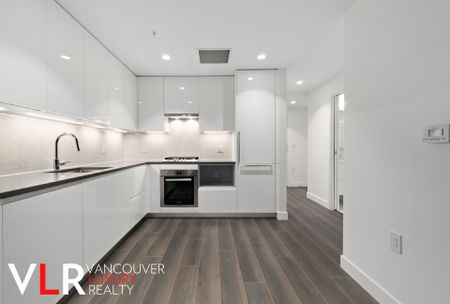 Condo in Vancouver East Side, BC - Photo 4