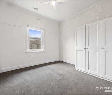 206 Urquhart Street, Ballarat Central VIC 3350 - House For Rent | D... - Photo 1