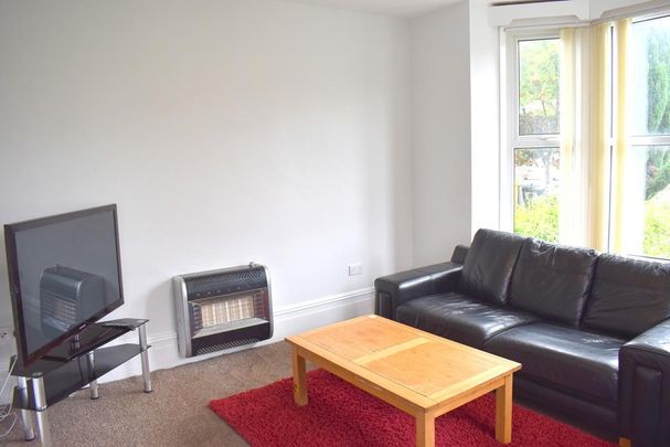 6 bedroom semi-detached house to rent - Photo 1