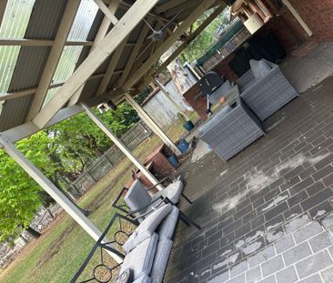 Cranbourne East - Photo 3