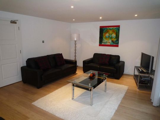 2 bedroom flat to rent - Photo 1