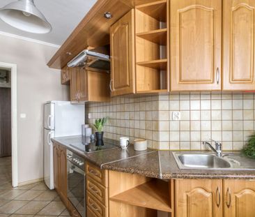 Wolna od zaraz kawalerka, tuż przy stacji metra - Zdjęcie 2