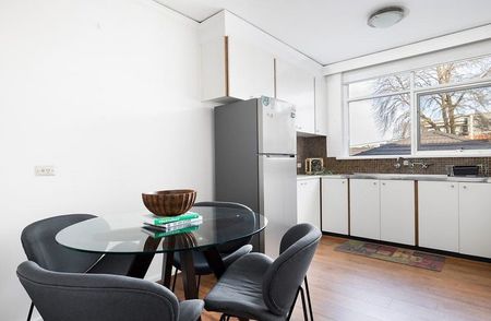 3/20 Hartwood Street, Kew East VIC 3102 - Photo 3