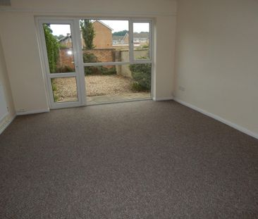2 bedroom house to rent Brockwell Court, Norwich, NR3 - Photo 3