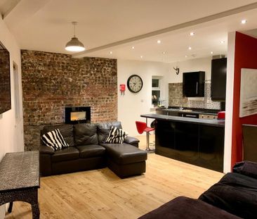 3 bedroom flat to rent - Photo 1
