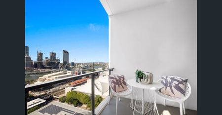 22403/28 Merivale Street, South Brisbane, Qld 4101 - Photo 3