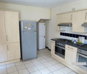 12 bedroom house share to rent - Photo 4