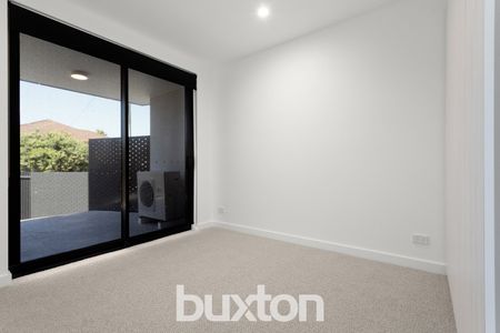 Brand New Beachside Brilliance - Photo 2