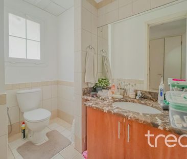 Exclusive | Vacant soon | Pool and Park - Photo 6