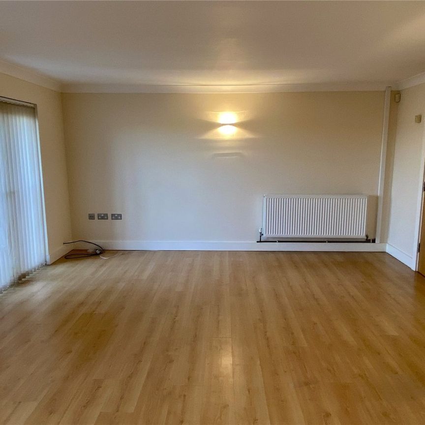 Waterstone Court, Halifax Road, Dewsbury, WF13 - Photo 1