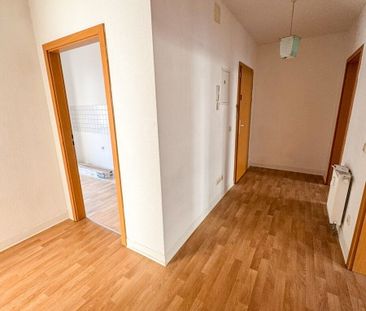Schicke 3-Raum-Wohnung mit Balkon im Herzen von Aue - Photo 3