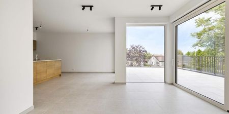 Appartement te huur in Kortrijk voor € 1.600 met 3 slaapkamers - Photo 2