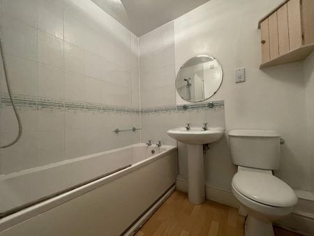 2 bedroom terraced house to rent - Photo 2