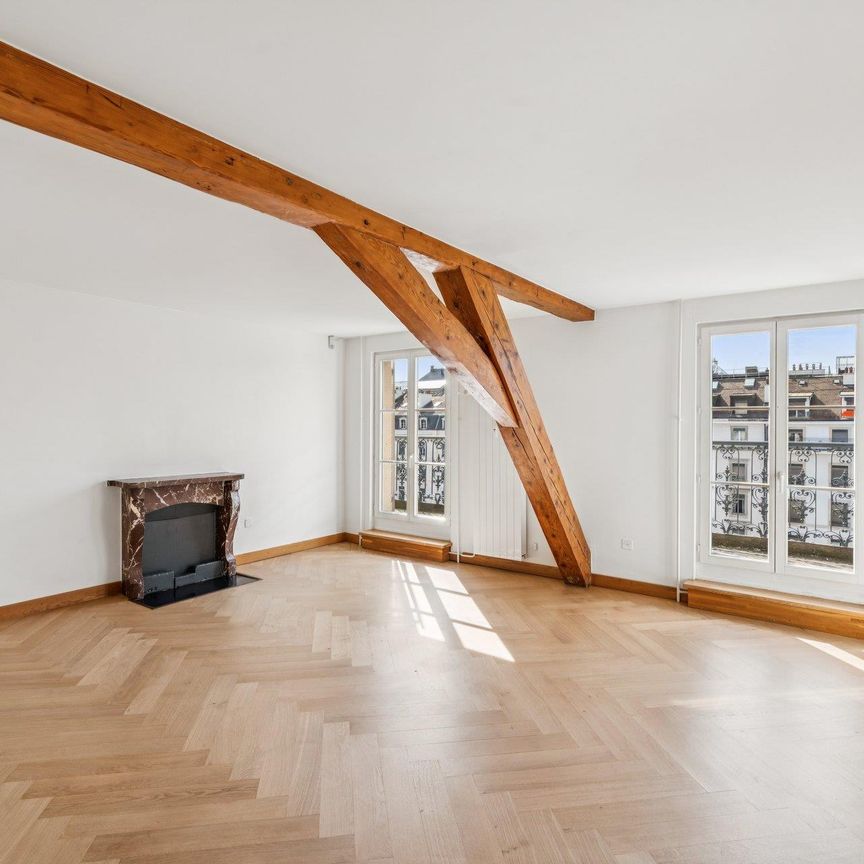 Magnifique duplex rénové de 7 pièces avec balcon au coeur de genève - Photo 1