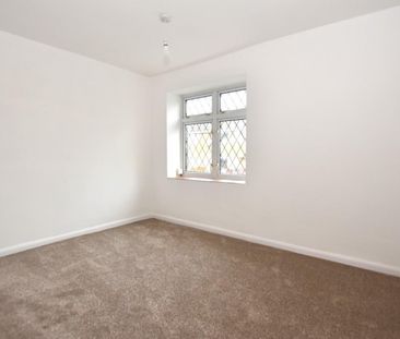 2 bedroom House To Let - Photo 5
